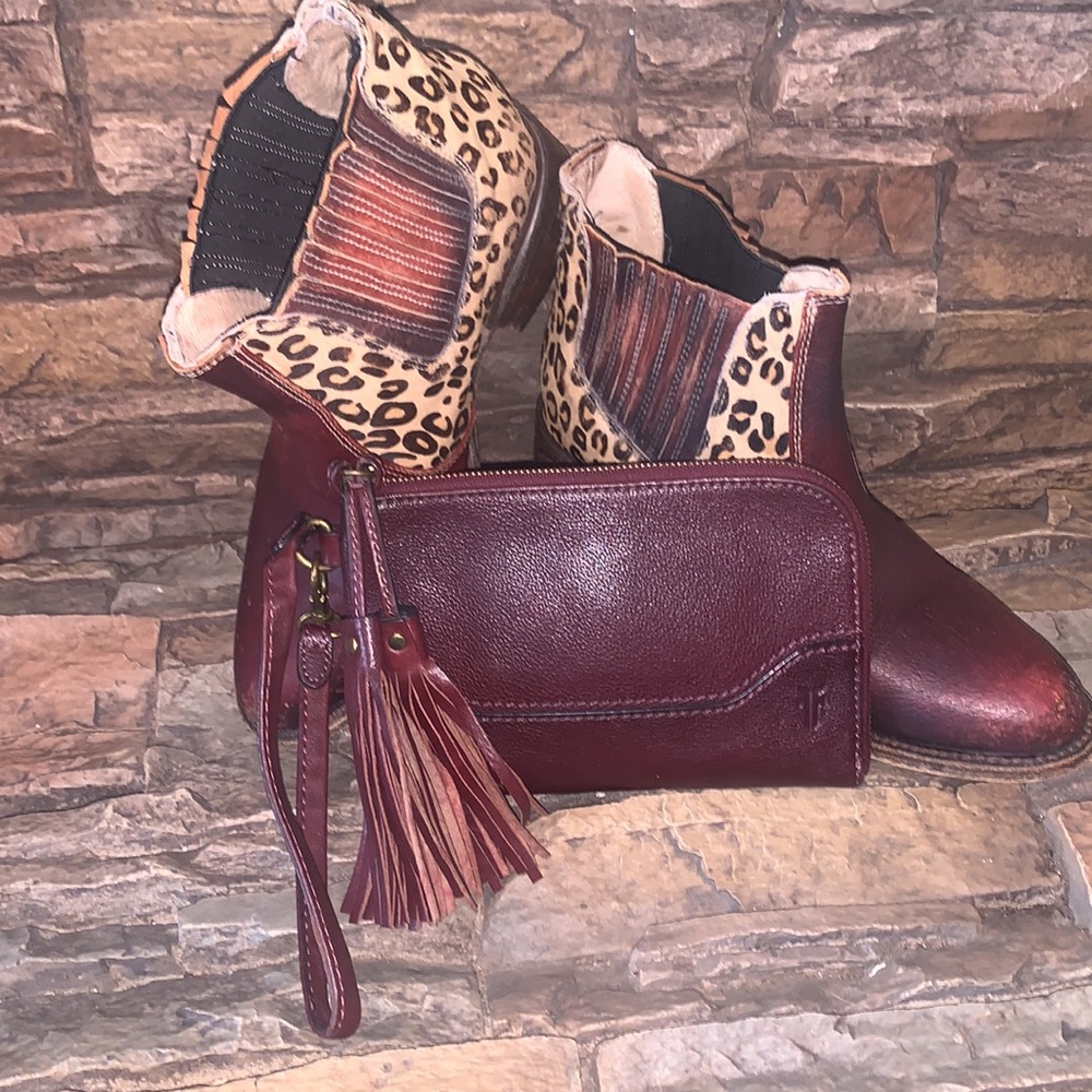 Frye Paige Wristlet